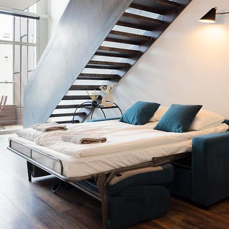 شقة Loft-Style Duplex With Balcony In Downtown ريكيافيك المظهر الخارجي الصورة