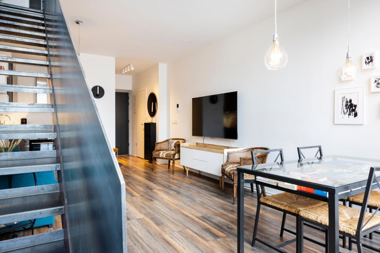 شقة Loft-Style Duplex With Balcony In Downtown ريكيافيك المظهر الخارجي الصورة